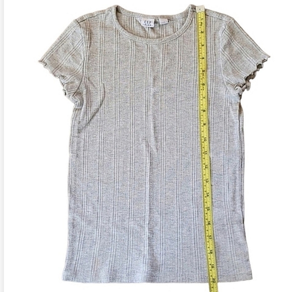 Girl's GAP Kids Grey Knit Shirt With Lettuce Trim Size Large - Picture 4 of 6